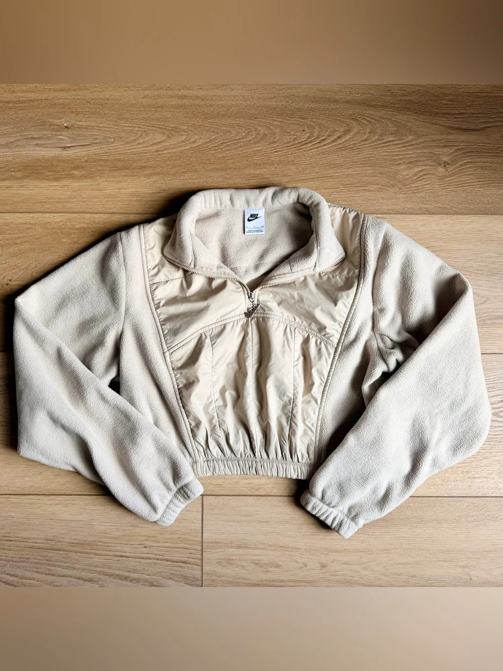 Nike sportswear swoosh